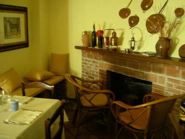 Tavernola - Locanda Di Campagna Battipaglia Eksteriør bilde